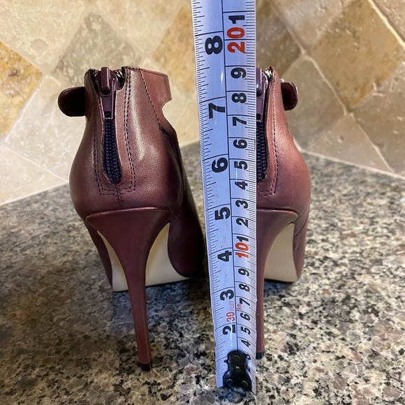Beautiful BN Shoemint "Leila" Booties in size 6.5 Color:Wine NEW IN THE BOX - Picture 13 of 16